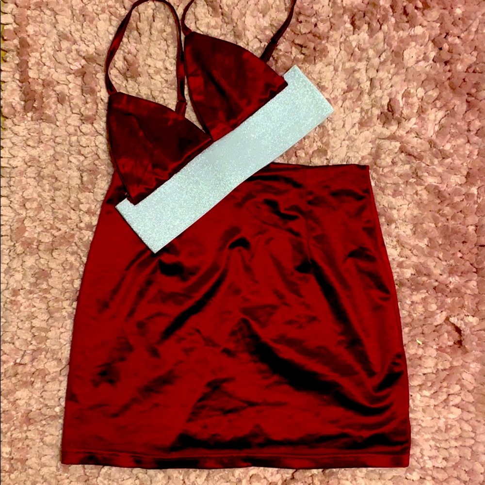 Two piece burgundy skirt set.